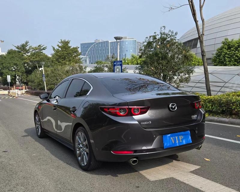 Mazda Mazda3 - фото 3