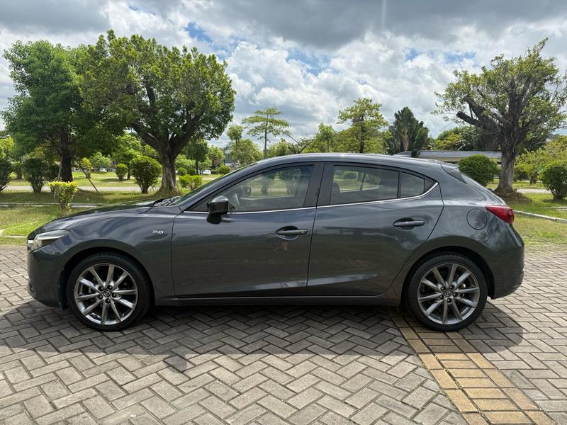 Mazda Mazda3 - фото 3