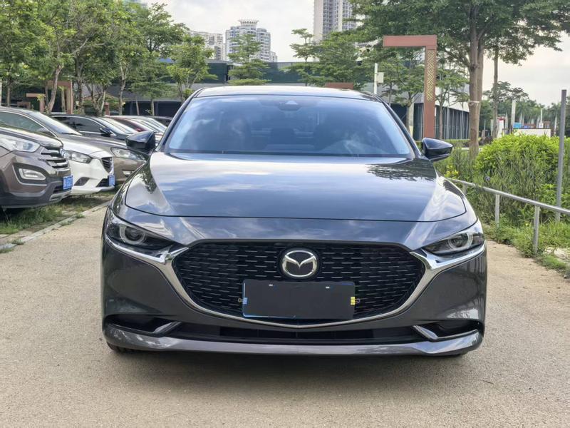 Mazda Mazda3 - фото 1
