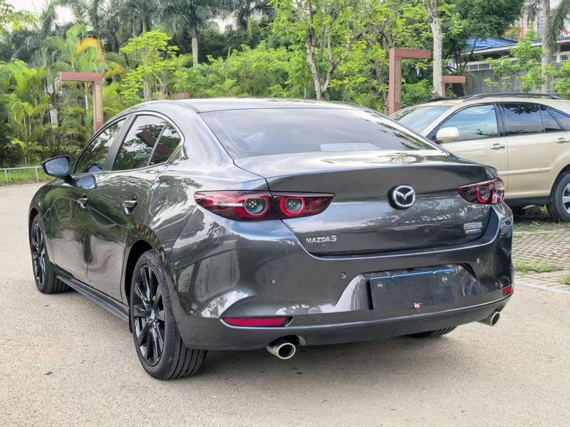 Mazda Mazda3 - фото 3