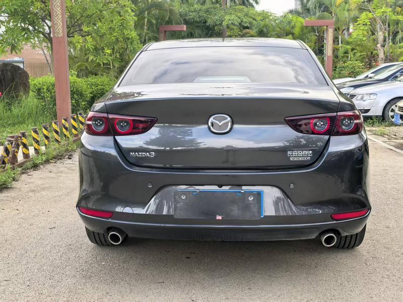 Mazda Mazda3 - фото 4