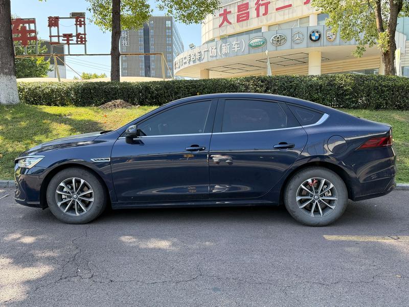 BYD Qin PLUS DM-i - фото 2
