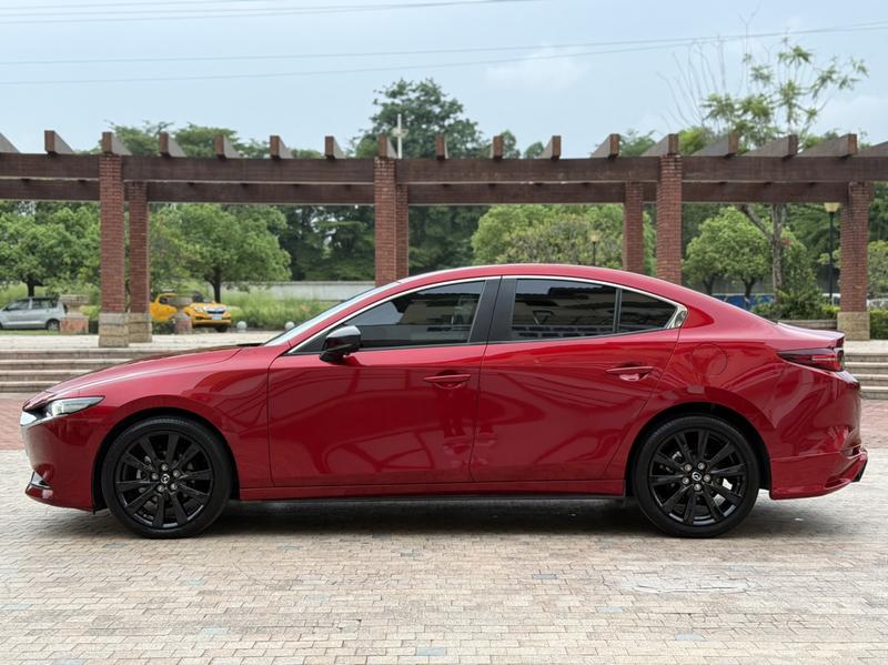 Mazda Mazda3 - фото 3