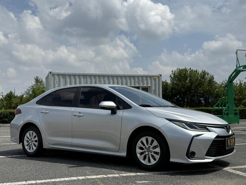 Toyota Corolla - фото 2