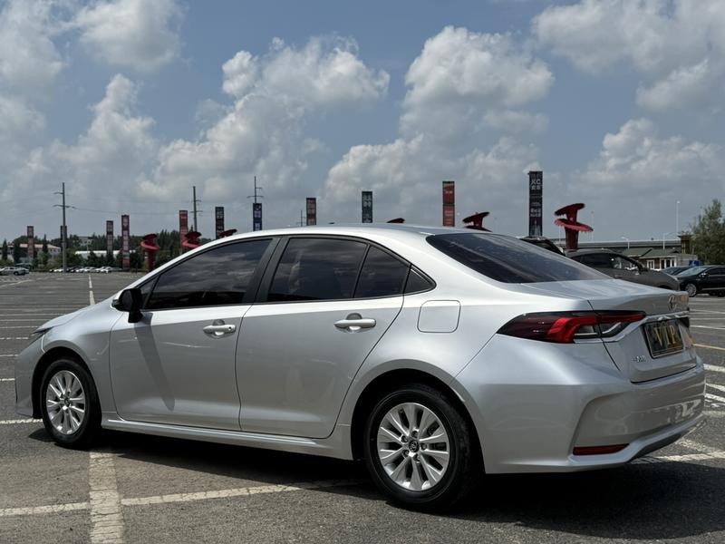 Toyota Corolla - фото 3