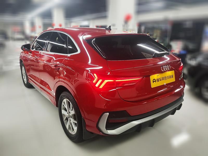 Audi Q3 Sportback - фото 3