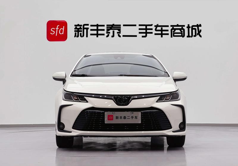 Toyota Corolla - фото 1