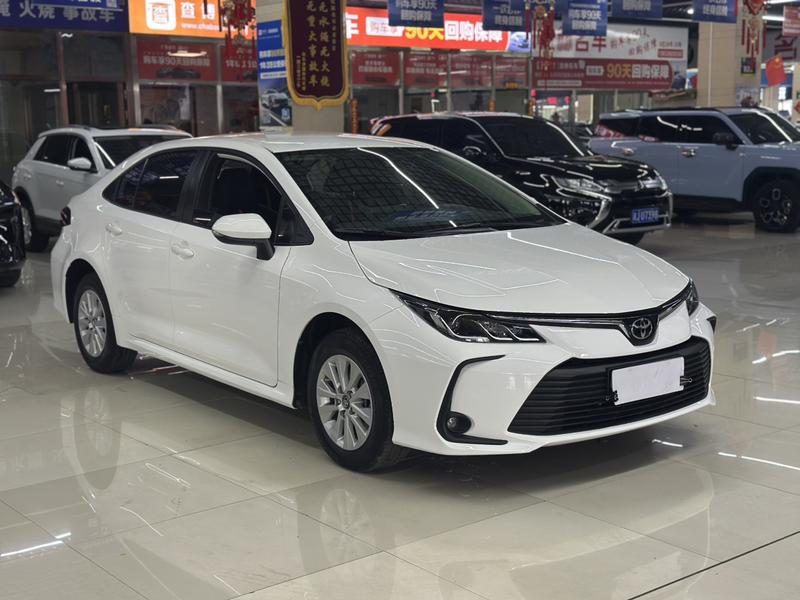 Toyota Corolla - фото 2