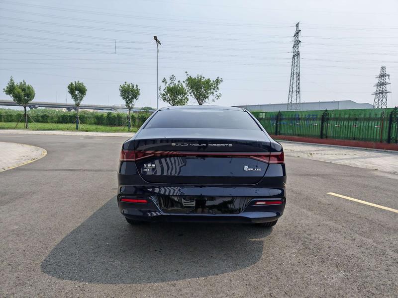 BYD Qin PLUS DM-i - фото 4