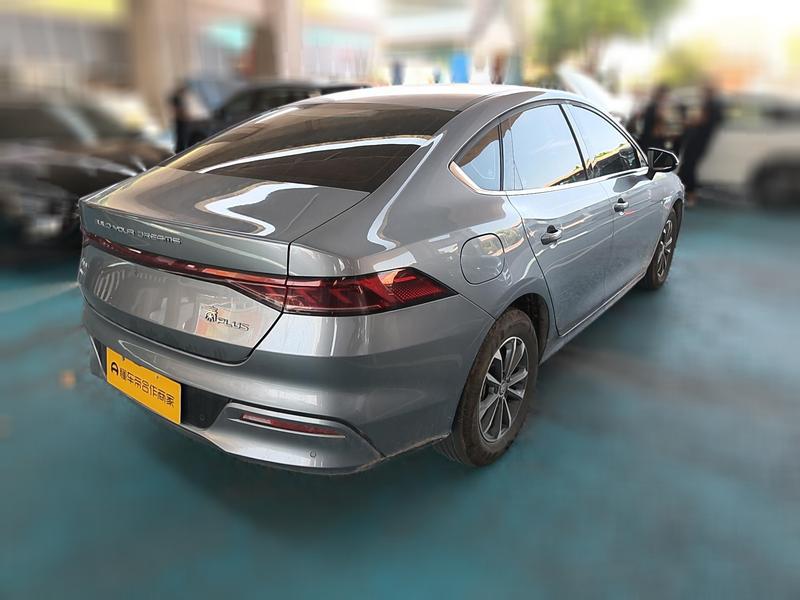 BYD Qin PLUS DM-i - фото 4