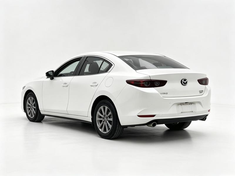 Mazda Mazda3 - фото 4