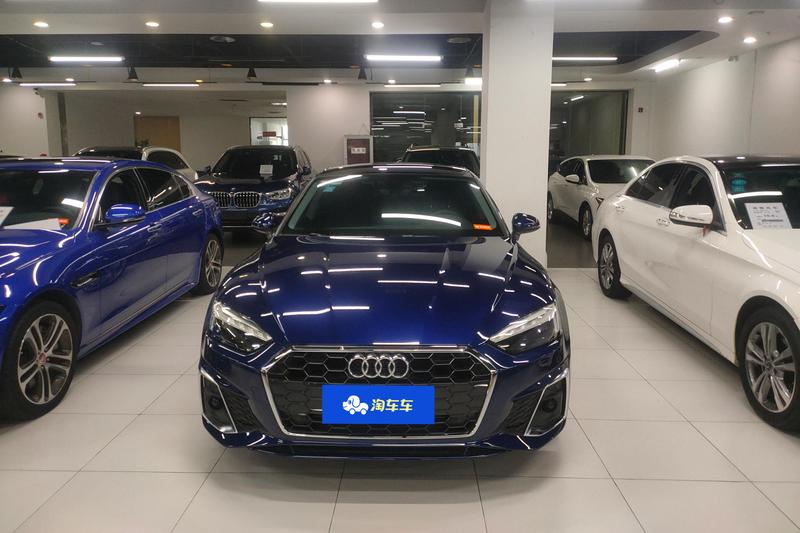 Audi A5 - фото 1