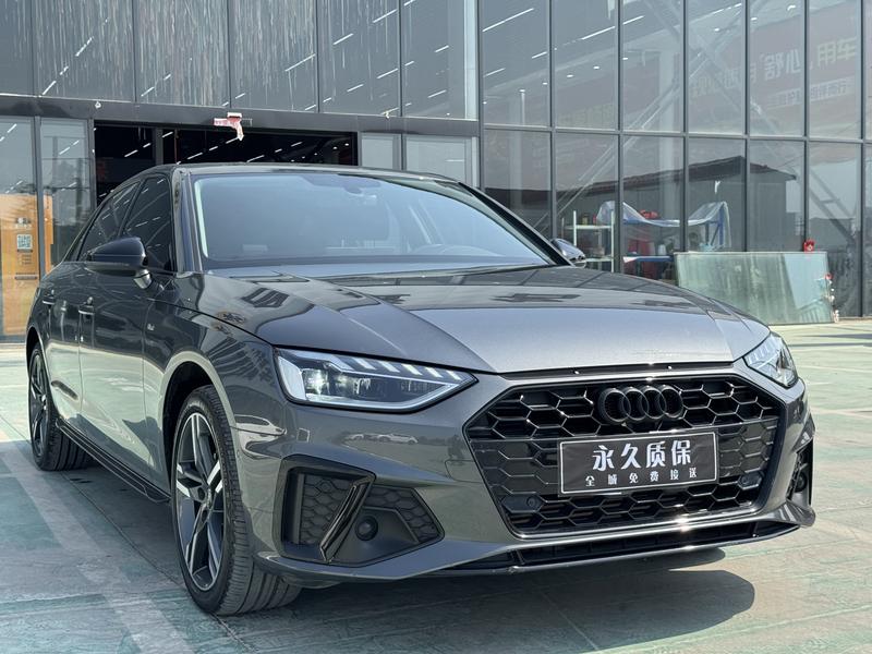 Audi A4L - фото 2