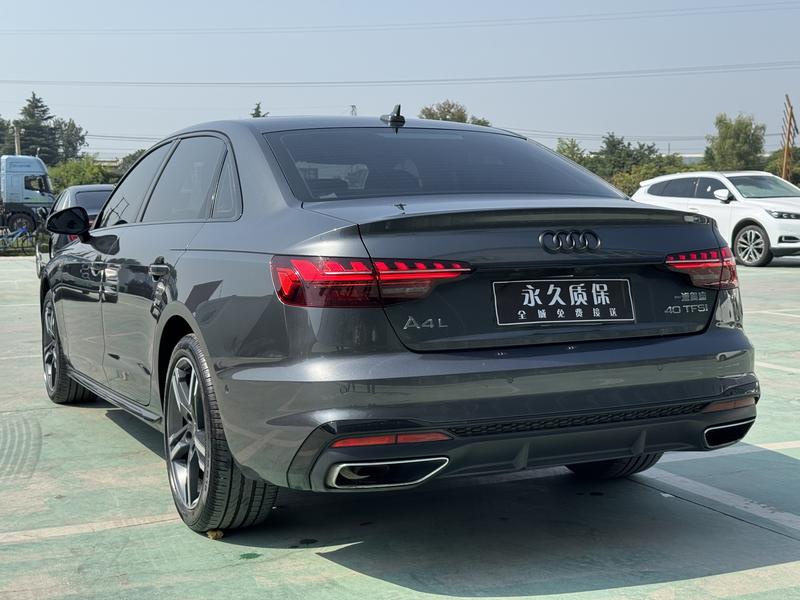 Audi A4L - фото 3