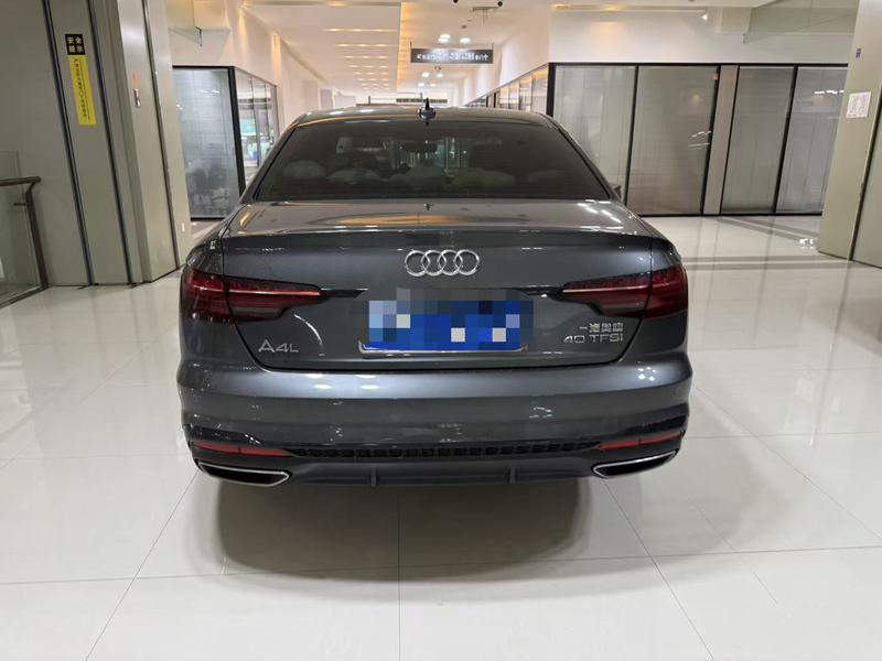 Audi A4L - фото 4