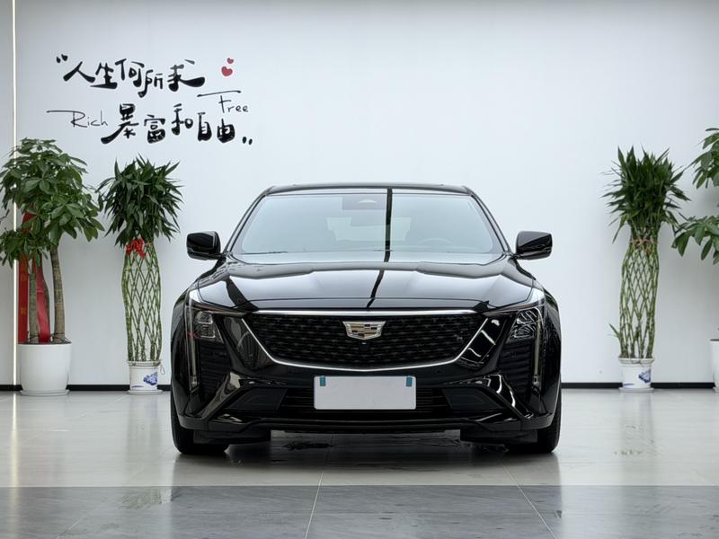 Cadillac CT5 - фото 1
