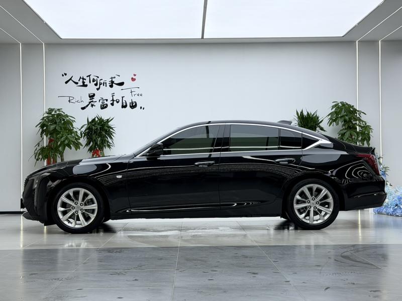 Cadillac CT5 - фото 2