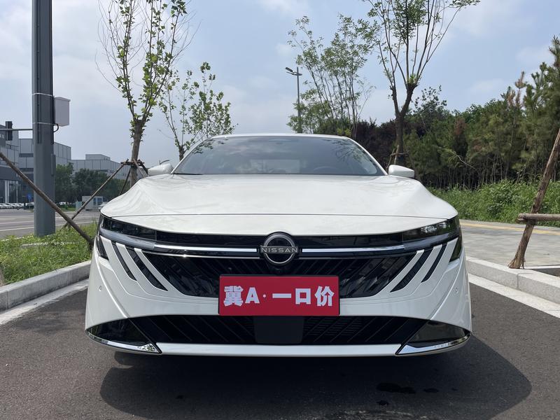 Nissan Sylphy - фото 1