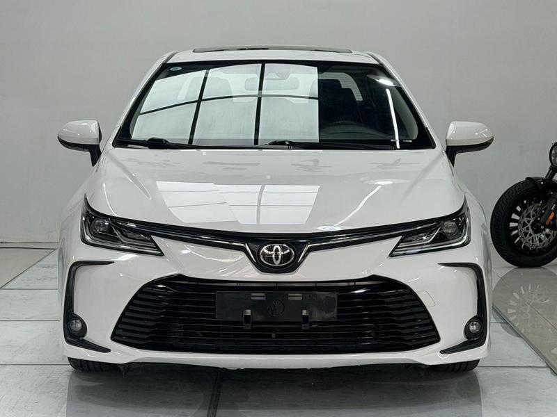 Toyota Corolla - фото 1