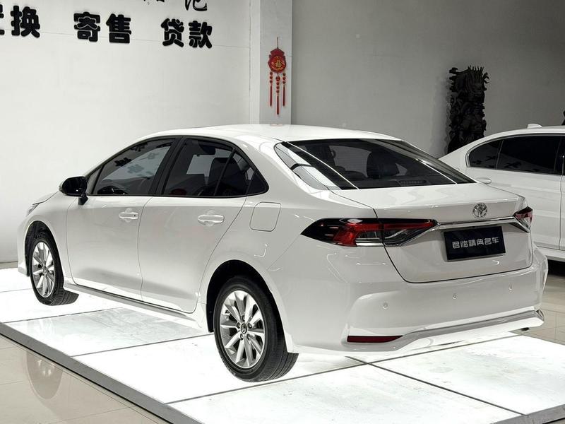 Toyota Corolla - фото 4