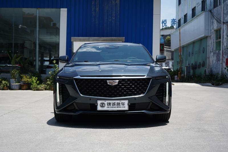 Cadillac CT6 - фото 1