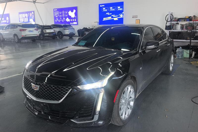 Cadillac CT5 - фото 0