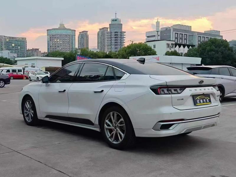 Ford Mondeo - фото 3