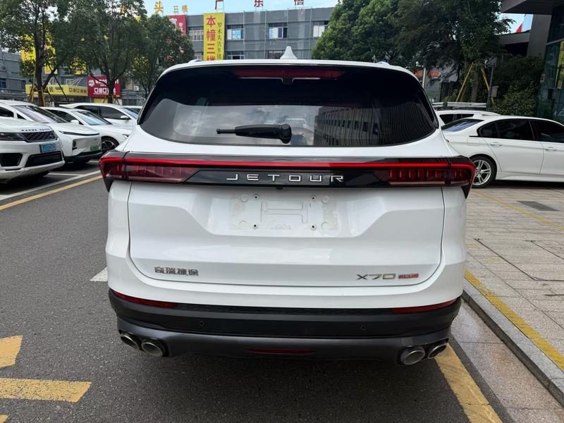 Jetour X70 PLUS - фото 4