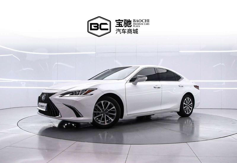 Lexus ES - фото 0