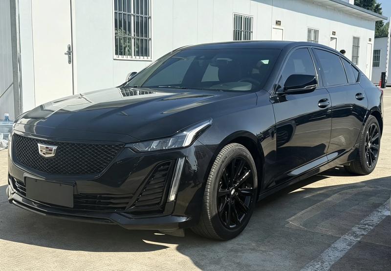 Cadillac CT5 - фото 0