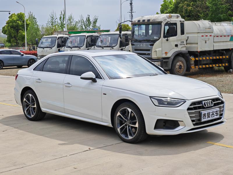 Audi A4L - фото 2