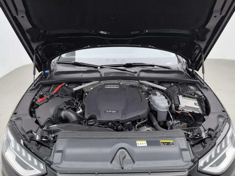 Audi A4L - фото 4