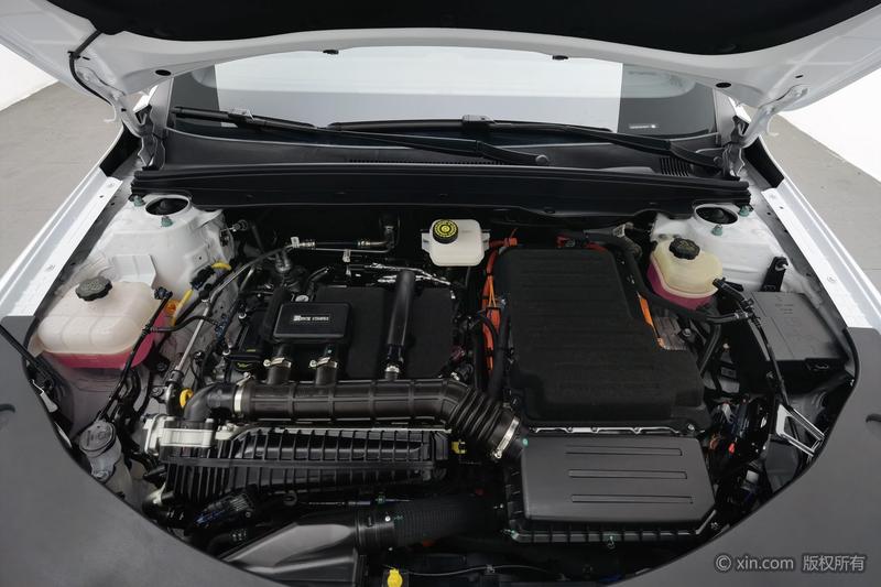 BYD Qin PLUS DM-i - фото 4