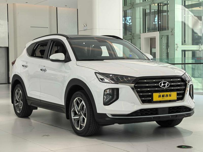 Hyundai Tucson - фото 2