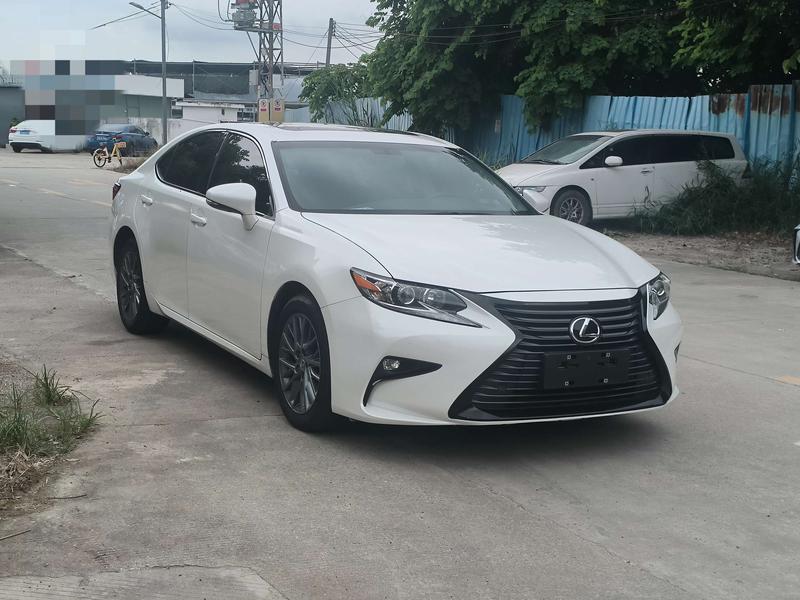 Lexus ES - фото 2