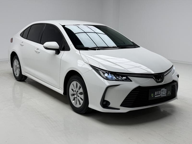 Toyota Corolla - фото 2
