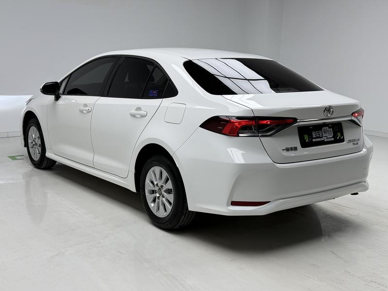 Toyota Corolla - фото 4