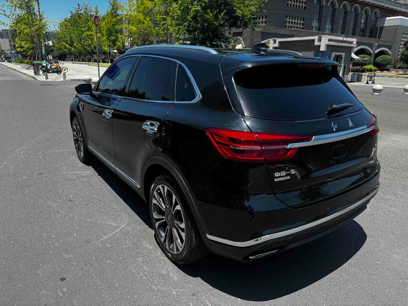 Hongqi HS5 - фото 4