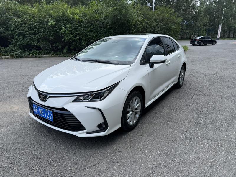 Toyota Corolla - фото 0