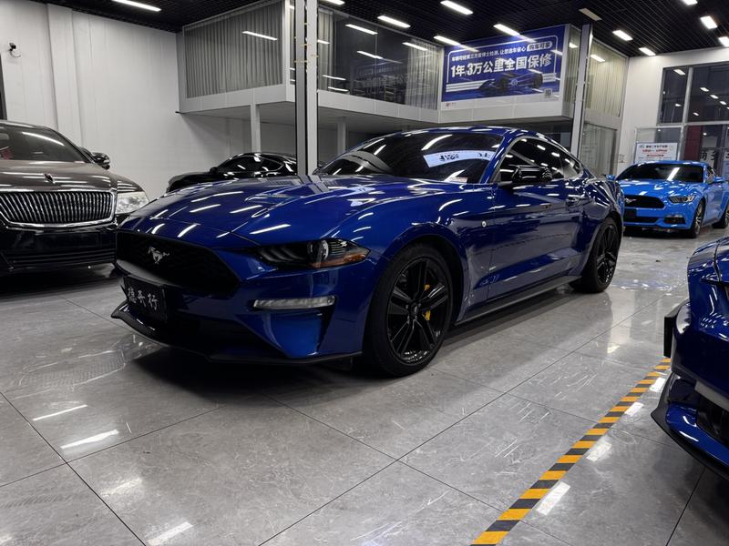 Ford Mustang - фото 0