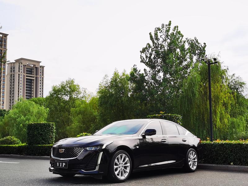 Cadillac CT5 - фото 0