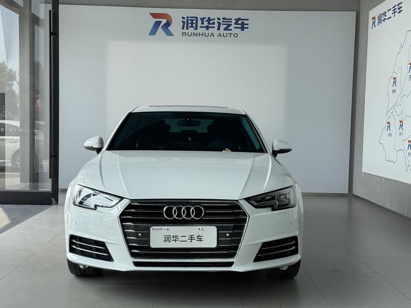 Audi A4L - фото 1