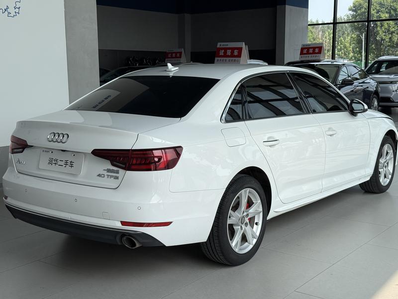 Audi A4L - фото 3