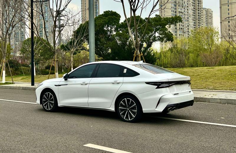 Chery 8 - фото 2