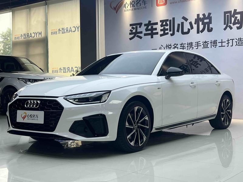 Audi A4L - фото 0