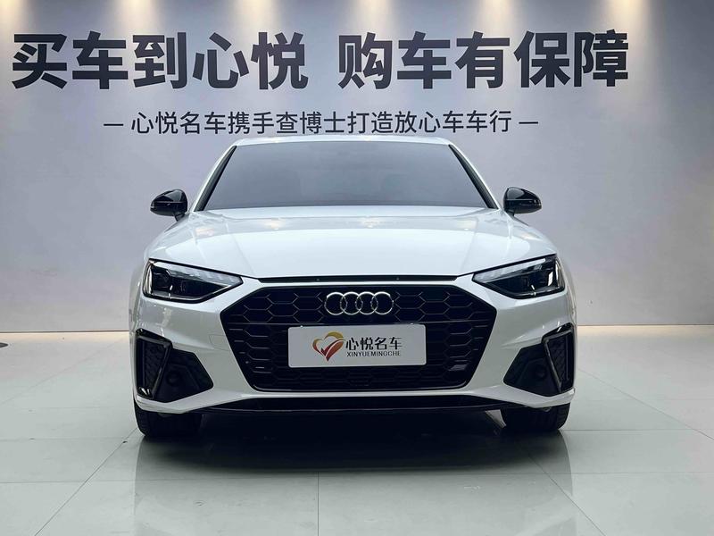 Audi A4L - фото 1