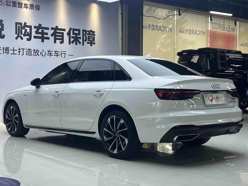 Audi A4L - фото 3