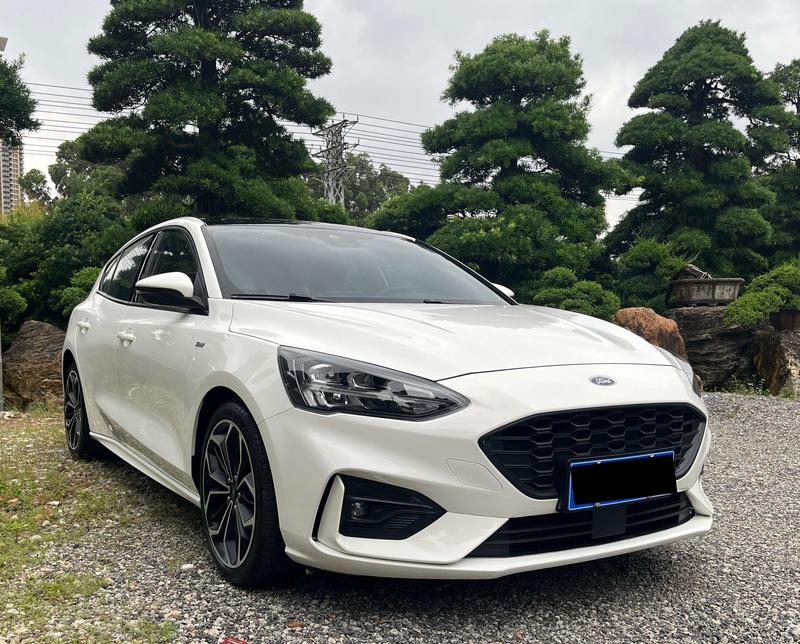 Ford Focus - фото 2