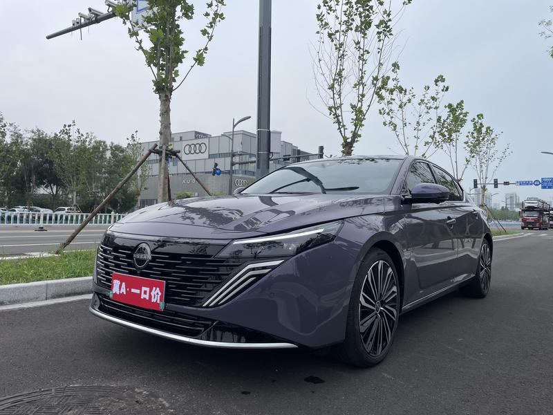 Nissan Teana - фото 0