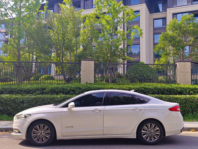 Ford Mondeo - фото 3